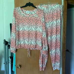 Leopard lounge set